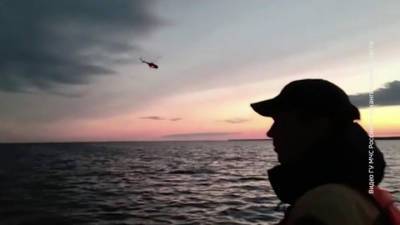Новости на "России 24". Причиной падения вертолета в море могла стать ошибка пилота