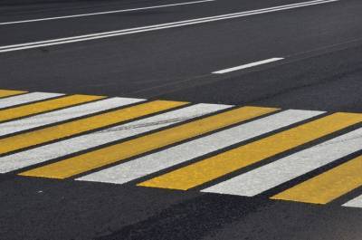 Желтые полосы больше не будут использоваться на пешеходных переходах в Москве - vm.ru - Москва