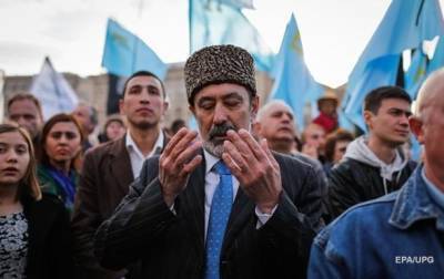 Зеленский о депортации татар: Работаем, чтобы вернуть Крым