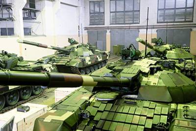 В Донбассе обнаружили странные разобранные украинские танки