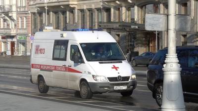 Водитель "Жигулей" сбил четырех подростков на тротуаре в Москве