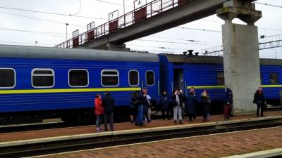 Прорыв трубы в поезде до Одессы вызвал на Украине скандал "с душком"