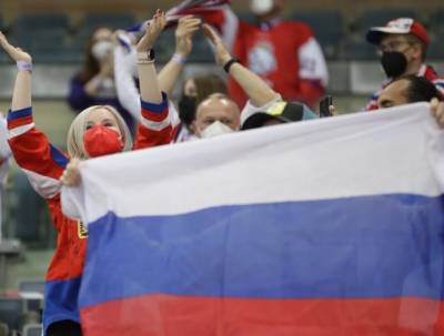 Российский флаг снова реет над Ригой