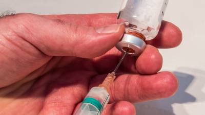 Ученые из США объяснили причину заражения коронавирусом после вакцинации