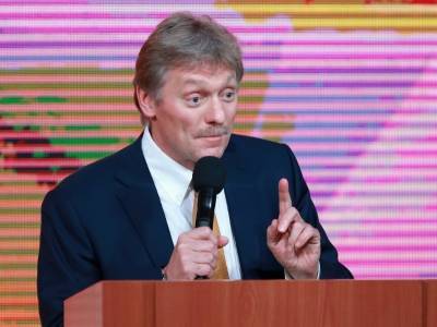 Кремль посоветовал обращаться в прокуратуру уволенным из метро за взгляды