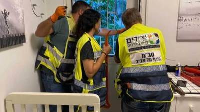 Если не закрывается окно в МАМАДе: волонтеры "Едидим" помогают жителям районов обстрела