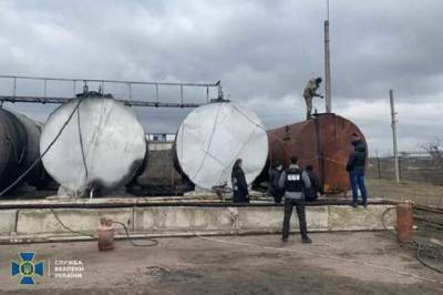 На подпольном НПЗ изъяли тысячи литров контрафактного топлива