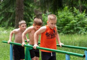 С учетом эпидситуации: как организуют отдых детей в летних лагерях?
