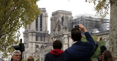 В Париже закрыли площадь перед Нотр-Дамом: там обнаружили токсичный свинец