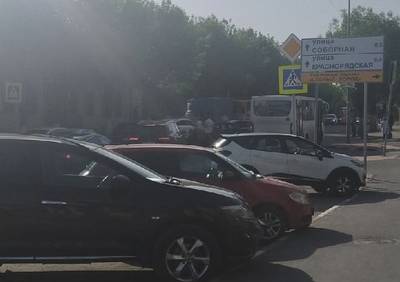 В центре Рязани столкнулись ПАЗ и BMW