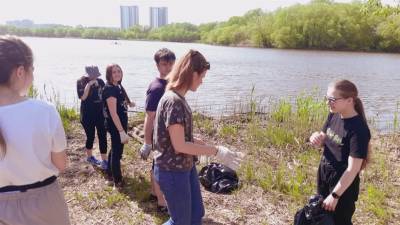 Ульяновские коммунисты и волонтёры очистили берег Свияги от мусора
