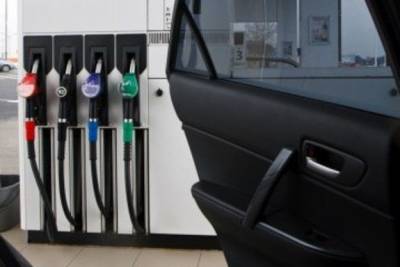АЗС возобновляют продажу премиального топлива после разъяснения Минэкономики