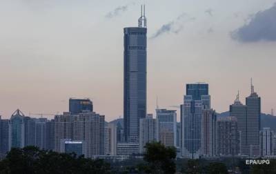 В Китае трясущийся небоскреб напугал тысячи людей