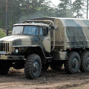 В России грузовик насмерть задавил солдата-срочника: инцидент попал на видео