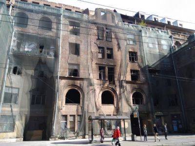В Петербурге третий раз за месяц горит исторический дом Басевича