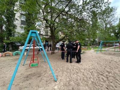 В Северодонецке на детской площадке произошел взрыв