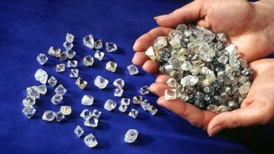 "Алроса" в 2022 году намерена добыть не менее 33 млн. карат алмазов
