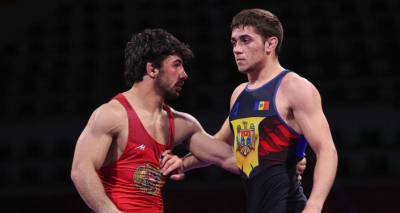 Два армянских борца взяли бронзу на молодежном ЧЕ - еще двое поборются за золото