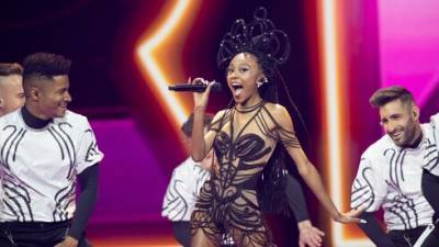 Израильская певица начала борьбу за выход в финал Евровидения-2021: какие у нее шансы