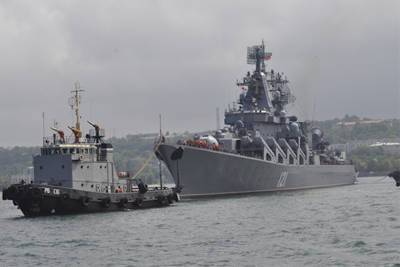 Москва и Адмирал Григорович обнаружили вражескую подлодку в Черном море