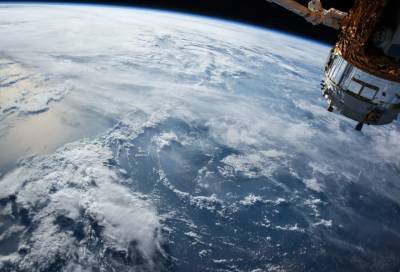 Российский космонавт заметил с орбиты "необычное" свечение на Земле