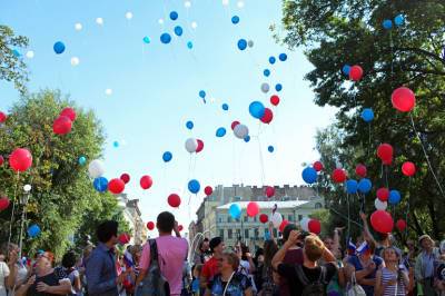 Выпускников школ попросили не запускать воздушные шары