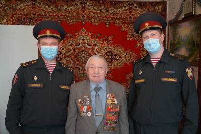 Росгвардейцы поздравили костромского ветерана с 91-летием