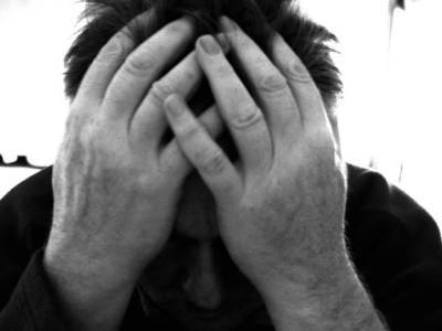 Опрос «Ромир»: Больше половины россиян испытывают вечный стресс
