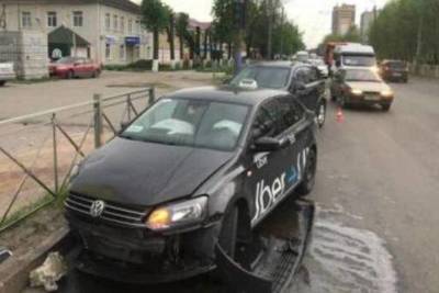 Брянец пострадал в ДТП по вине таксиста