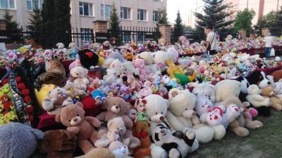 Власти назвали сроки открытия казанской гимназии после трагедии
