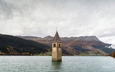 В Италии "показалась на свет" деревня на дне озера