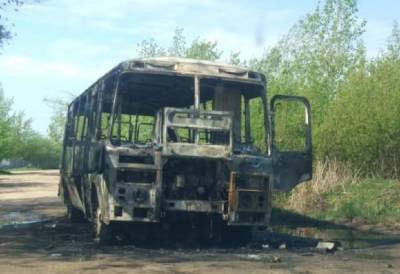В Тверской области на дороге сгорел автобус ПАЗ
