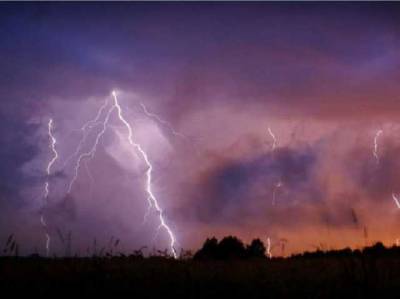 Непогода в Украине: подтоплены Червоноград, Ковель, Жмеринка, ураган в Херсонской области, без света — 23 населенных пункта