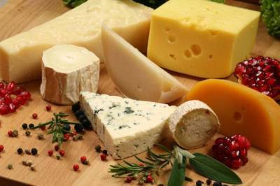 Суд в Москве запретил ссылки на четыре сайта по продаже европейских сыров