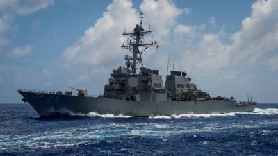 Американский эсминец прошел через Тайваньский пролив