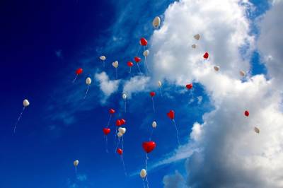 Школьников призывают прекратить запуск воздушных шаров на выпускных – Учительская газета