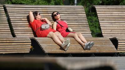 Дерматолог рассказала о защите кожи от солнечных лучей в мае