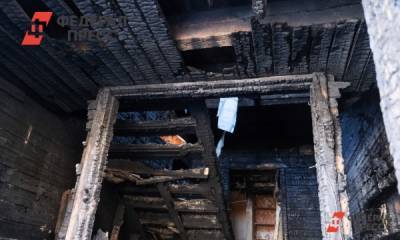 Пережившие пожар в дачном поселке екатеринбуржцы стали бездомными