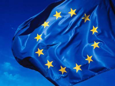 AFP: ЕС открывает границы для туристов, привитых от коронавируса