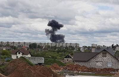 Военно-учебный самолет упал в Барановичах
