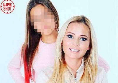 13-летняя дочь Даны Борисовой пыталась покончить с собой в школьном туалете