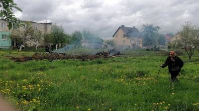 Военный самолет упал на жилой дом в Белоруссии