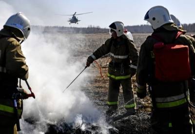 Уже 24 дома горят в труднодоступном иркутском поселке, на место вылетел самолет-амфибия