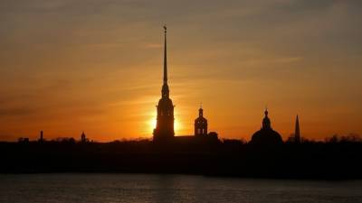 Четыре человека пострадали в результате непогоды в Петербурге