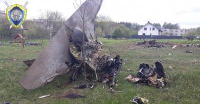 В Беларуси военный самолет рухнул на жилой район: экипаж погиб (ФОТО)