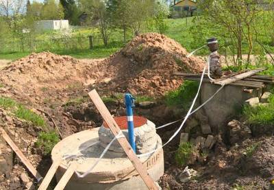 СКР начал проверку «строительства» водопровода в смоленской деревне