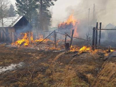 В Приангарье горят 24 дома, есть угроза распространения (фото, видео)