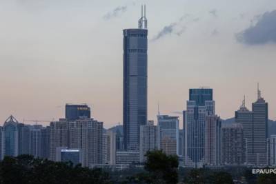 Трясущийся небоскреб в Китае напугал тысячи людей