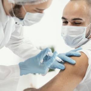 В Молдове от коронавируса вакцинируют всех желающих