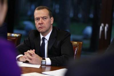 Дмитрий Медведев допустил обязательную вакцинацию «ради жизни на Земле»